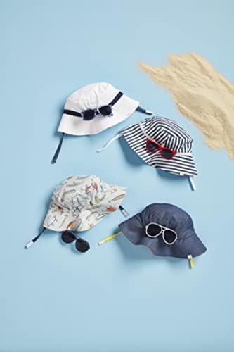 Поставени капачиња за бебешки капа и очила за сонце од кал
