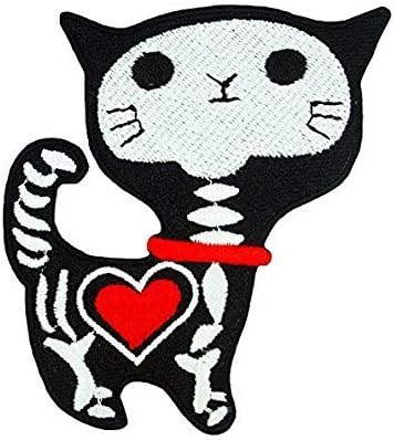 Симпатична цртана филмска мачка со цртан филм извезено железо на апликативни закрпи
