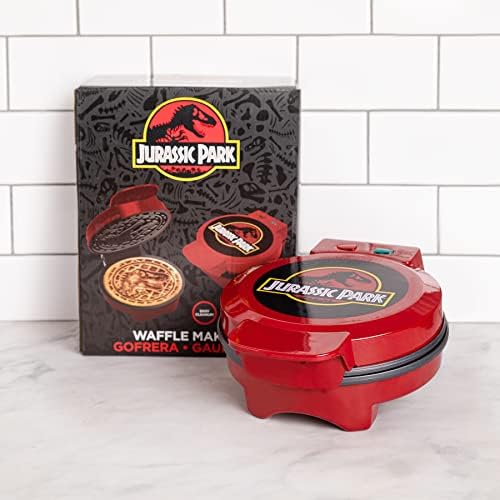 Uncanny Brands Jurassic Park Waffle Maker - T -Rex на вашите вафли - железо од вафли
