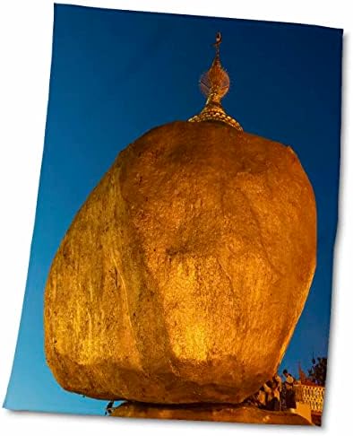 3drose kyaiktiyo пагода истакната во самракот, златниот карпа, мон држава, Мјанмар - крпи