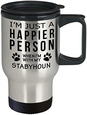 Куче Љубовник Патување Кафе Кригла-Посреќна Личност Со Stabyhoun-Миленичиња Сопственик Спасување Подароци