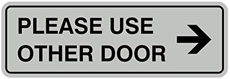Знаци bylita стандард Ве молиме користете друга знак на стрелката на десната врата - Среден