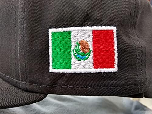 Мексико штит и капачиња со знаме