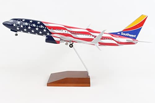 Daron Skymarks Southwest Freedom One 737-800 1/100 W/Wood & Gear Skr8288