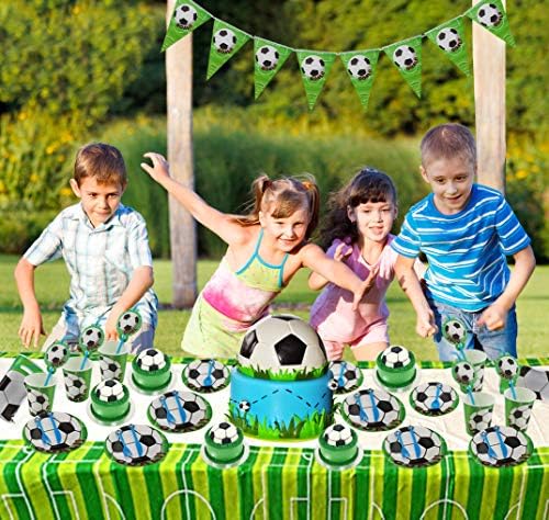 Фудбалска забава обезбедува спортски тематски забави, вклучувајќи плочи, чаши, салфетки, лажици, ножеви, вилушки, картички за покани,