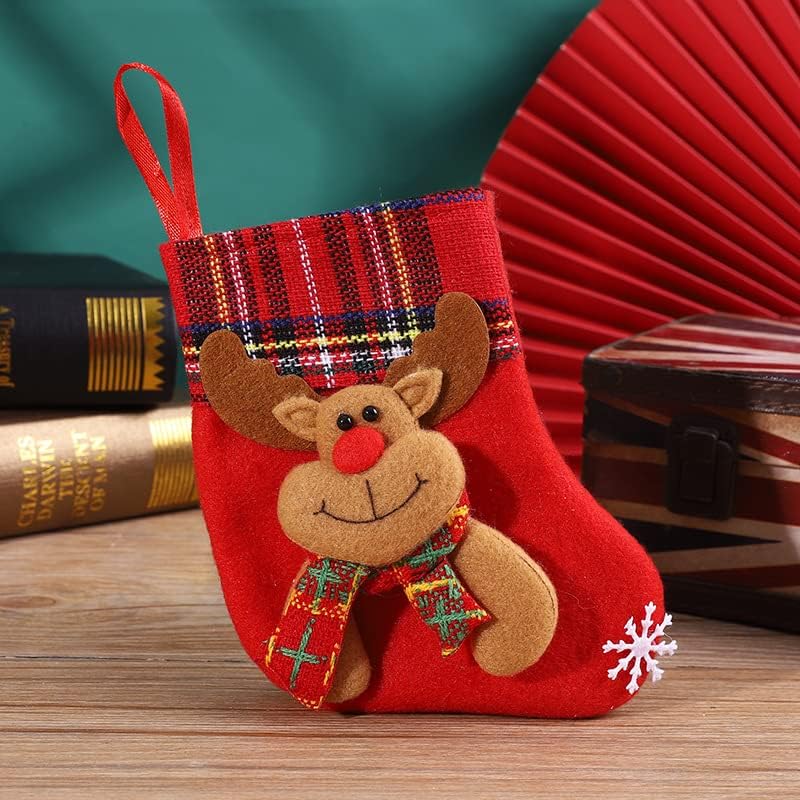 Обеним Халим Среќни Божиќни чорапи украси за новогодишни елки, вреќа бонбони торба, симпатична Дедо Снежаман ирваси за порибување за Божиќни украси 4 компјутери 4 к