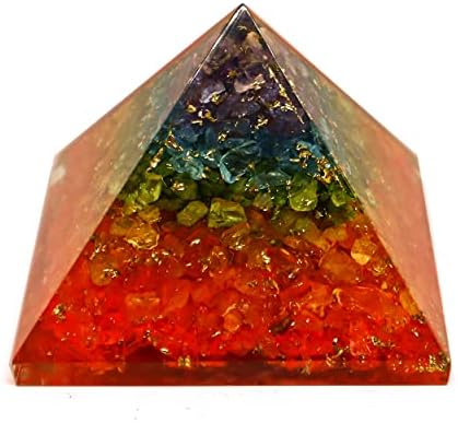 Кристална пирамида промовира заштита на заштита на богатството заздравување и медитација, привлекуваат пари и успех Кристална пирамида за