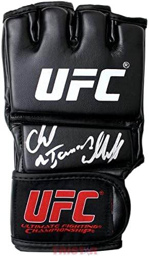 Чак Лидел потпиша автограмирана UFC ракавица испишана Икеман Тристар