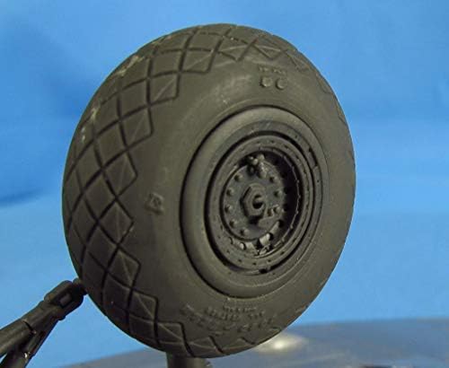 Метални детали Б-17. Тркала со покритие 1/48 MDR4865 Комплет за смола на скала