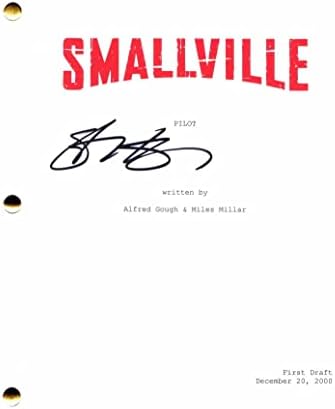 Justinастин Хартли потпиша целосна пилот -скрипта за автограм Smallville - Оливер кралица Зелена стрела - Костигање: Том Велинг,