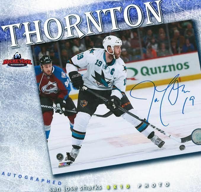 Thо Торнтон го потпиша Сан Хозе Ајкули 8 x 10 Фотографија - 70298 - Автограмирани фотографии од НХЛ