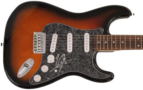 Винс Нил потпиша автограм со целосна големина Fender Stratocaster Electric Guitar W/ James Spence JSA Автентикација - Motley Crue w/ Томи Ли,