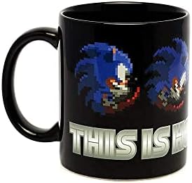 Само фанки Sonic The Hedgehog Cafe Chigh со Sonic емајл пин | 11 мл - Енергична чаша за утринско засилување, со Sonic, Tails, & Knuckles | Одличен