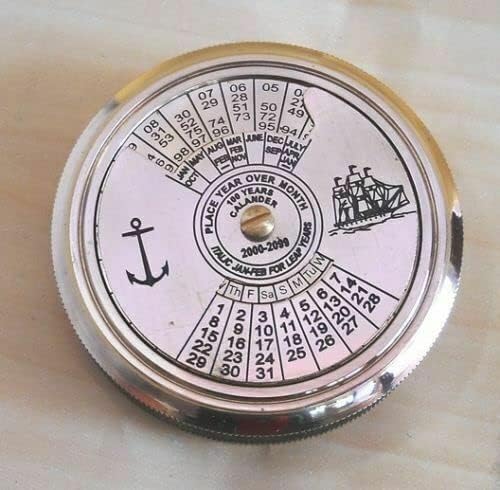 Гроздобер стил антички месинг морски сјајни календар наутичка песна компас, поморски подарок
