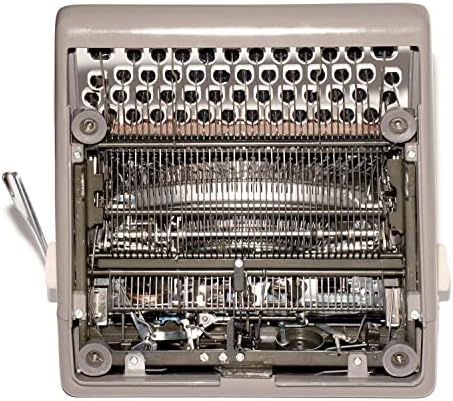 Кралска мануелна машина за пишување розова 1962 година Футура 800 гроздобер антички преносен со случајот