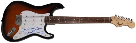 Пати Смит потпиша автограм со целосна големина Fender Stratocaster Електрична гитара со луѓе имаат натпис на Power Song W/ Beckett автентикација