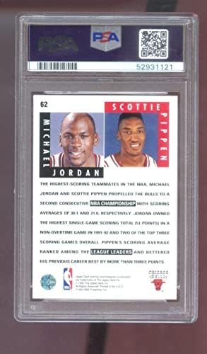 1992-93 Горна палуба 62 Мајкл Jordanордан Скоти Пипен постигнувајќи закани ПСА 7 оценета кошаркарска картичка НБА 1992 1993 92 93