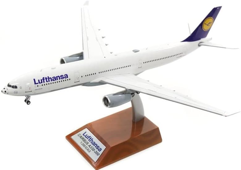 WB модели Lufthansa Airbus A330-300 D-Aiki Football Nose со штанд 100 модели 1/200 Diecast Aircraft претходно изграден модел