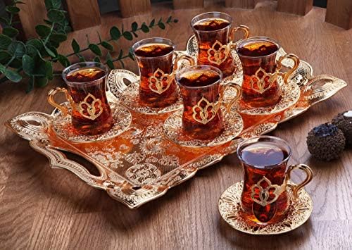 Ламахоме Турски арапски чај чаши сет од 6 со златни држачи и чинии со послужавник за сервирање - фенси гроздобер рачно изработен сет,