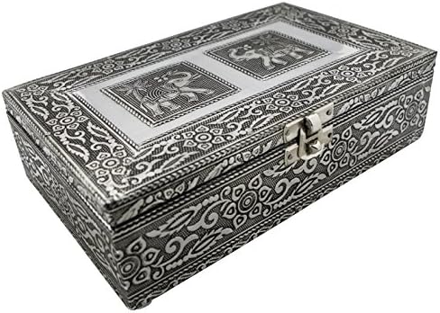 ВГИ Елегантна Кутија За Накит Со Зачукувана Метална Обвивка И Внатрешност На Мека Ткаенина