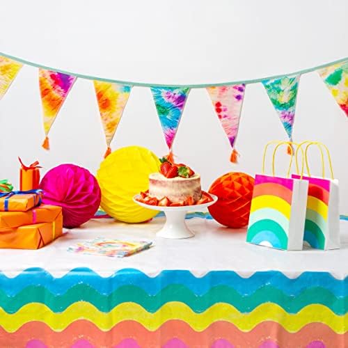 Табели за зборување Виножито хартија роденденски торбички со рачки се пополнуваат со забави за забави и торта | Пакет од 8, еден