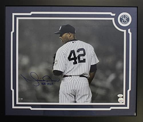 Маријано Ривера го автограмираше Yorkујорк Јанки, врамени 16x20 Фото JSA 38843 - Автограмирани фотографии од MLB