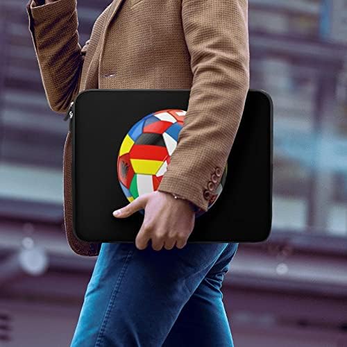 Фудбалски фудбал со Европа Flags Laptop Cover Cover Case Заштитна лаптоп торба за лаптопи за торбички за носење за мажи за жени 10инч