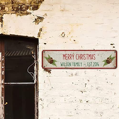 Гроздобер Божиќен калај знак за обичај Име Среќни Божиќни метални знаци од семејството Вилсон, цвет бобинки, венец стрип знак фарма куќа