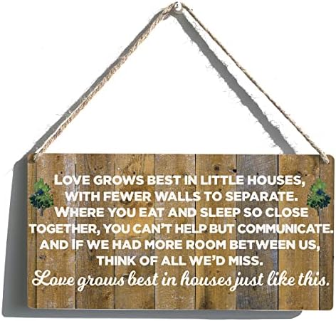 Инспиративен подарок Фармхаус Loveубовта расте најдобро во мали куќи со помалку wallsидови за да се раздели дрвениот знак за виси рустикална