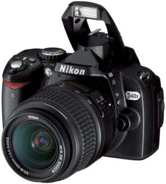 Никон Д40х 10.2 Мп Дигитална SLR Камера со 18-55mm f/3.5-5.6 G ЕД II АФ-S DX Зум-Никор Леќа